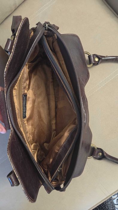 Продам женские кожанные сумки