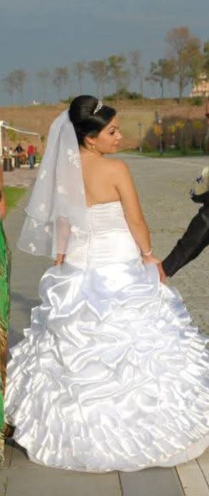 Rochie mireasă impecabilă