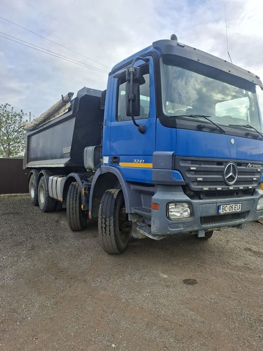 Mercedes-Benz Actros 8×4
