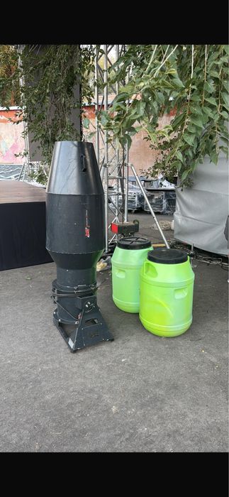 Продам профессиональный генератор пены Universal Effects Jet 350