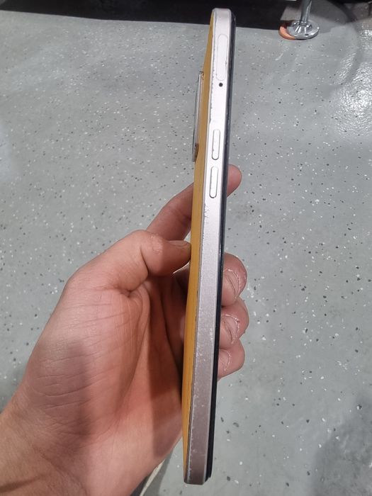 Oppo Reno 7 телефон