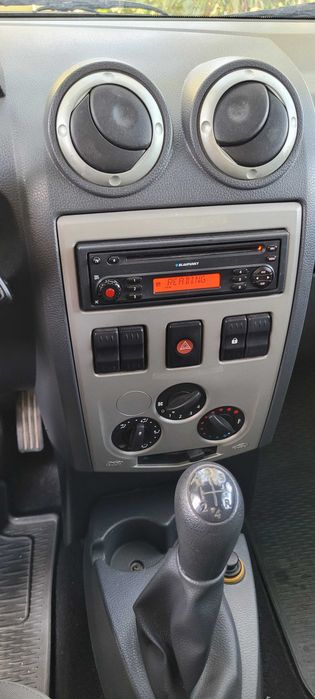 Propietar, Vand Dacia Logan Pickup 178.700 KM REALI, îngrijit, fiscal pe loc, cauciucuri iarnă, itp valabil, asigurare valabilă