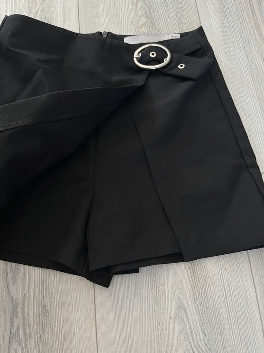 Пола-панталонки Bershka