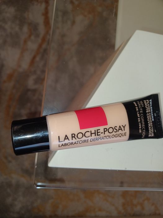Фон дьо тен LAROCHE-POSAY 13