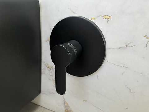 Смесител за вграждане за вана/душ в цвят черен