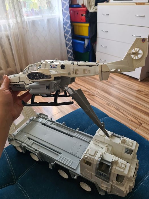 Игрушка камаз с самолетом