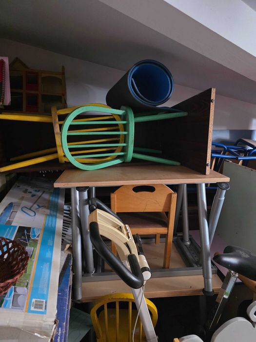 Vand mobilier scolar