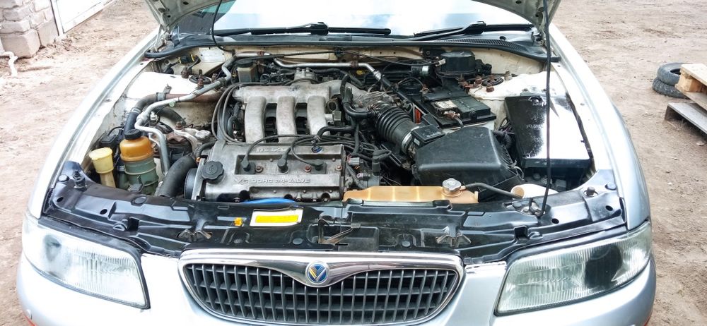 Продам  Мазду Einos