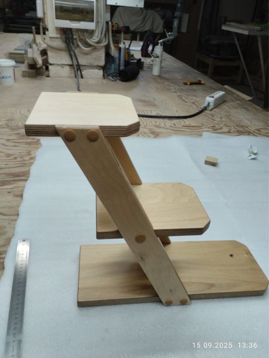 Продам полки для цветов