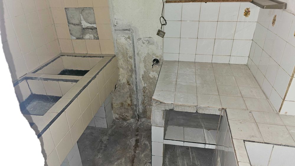 228-Продава се партерен магазин в кв. Варош!