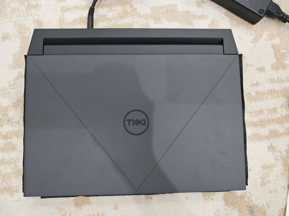 Dell g15 5530 игровой ноутбук