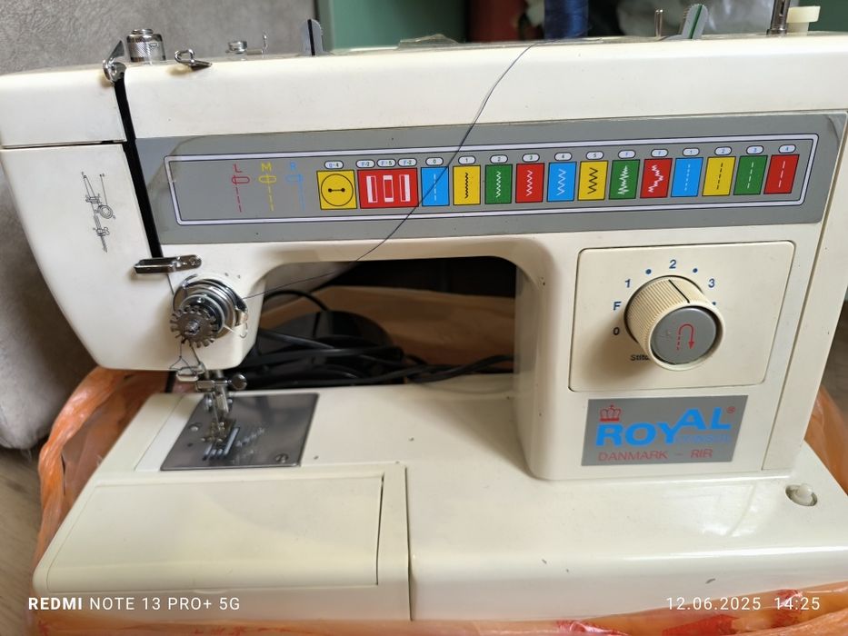 Швейная машинка Royal