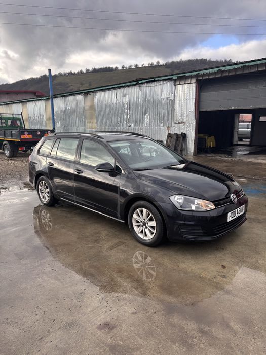 Dezmembrez Volkswagen Golf 7 Variant Break 1.6 TDI 110cp cod motor CRK