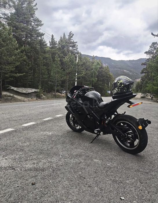 Электромотоцикл Ducati panigale V4