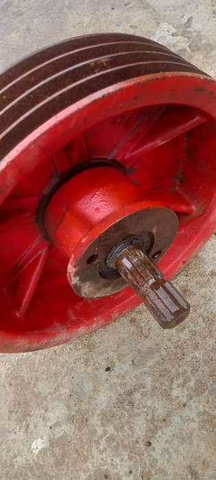 fulie cu ax cardanic tractor pentru moara circular