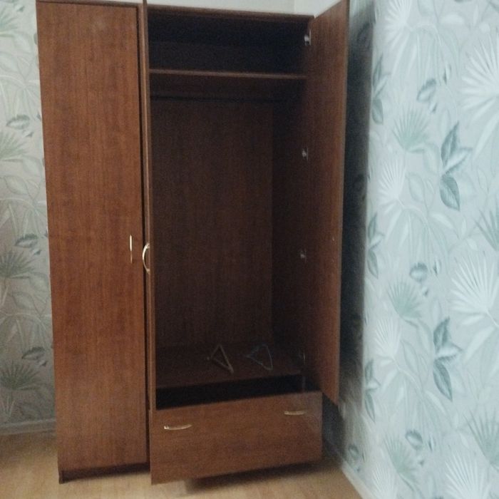 Продам бельевой шкаф