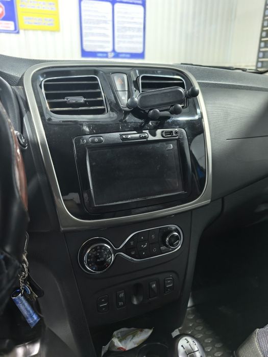 Продам Рено Сандеро