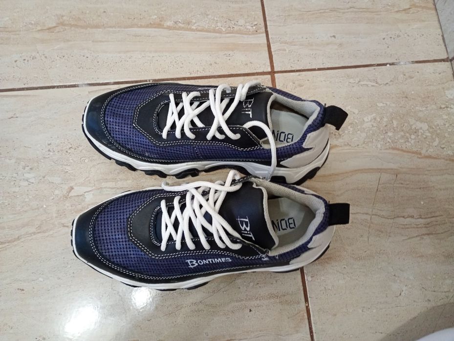 Bontimes adidași noi, mărimea 37