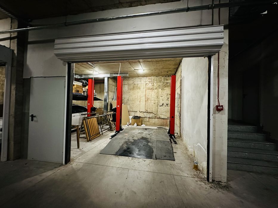 Собственик отдава двойно паркомясто на ул. Хубча