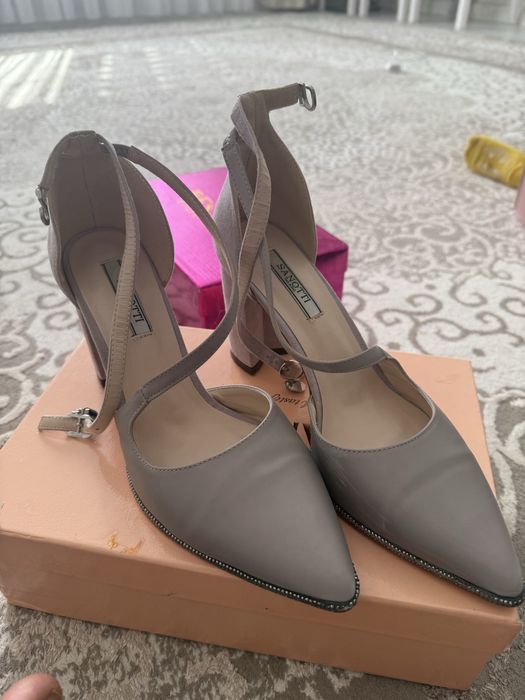 Туфли, сапоги от 3000 тенге