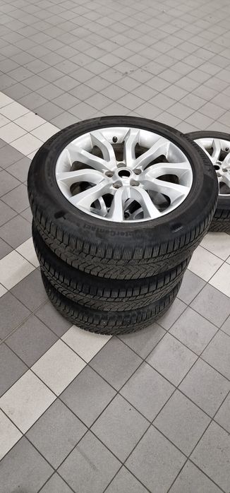Land Rover джанти с гуми