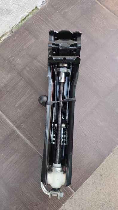 Cric Volkswaggen Passat B7