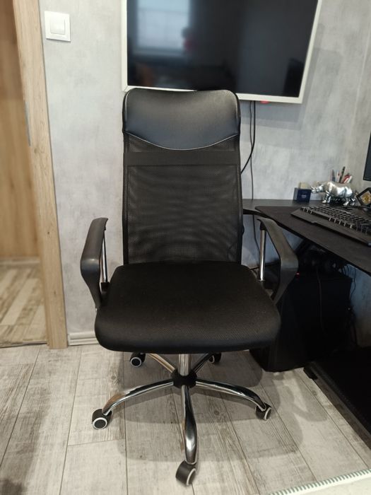 Офис Стол в добро състояние