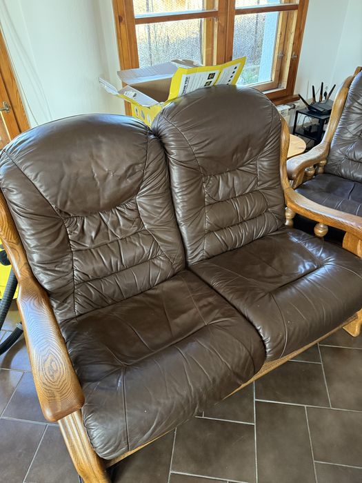 Кожена холна гарнитура комплект с маса