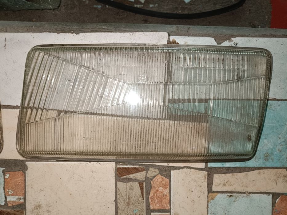 Фары на Ауди 100