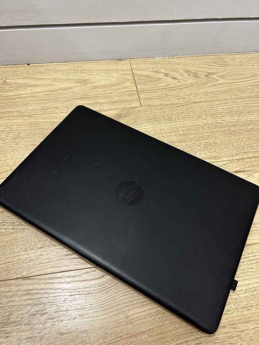Laptop HP 15 da0324ur , 8GB