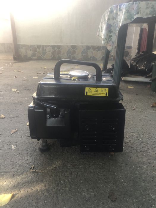 Vand generator putin folosit pret 300 lei negociabil cumparatorii sa fie doar din constanta sau din topraisar