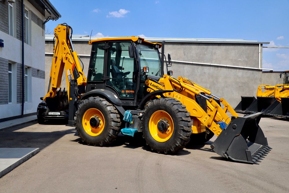 Экскаватор-погрузчик CLG777A-S, олдиндан 20% билан лизинг!