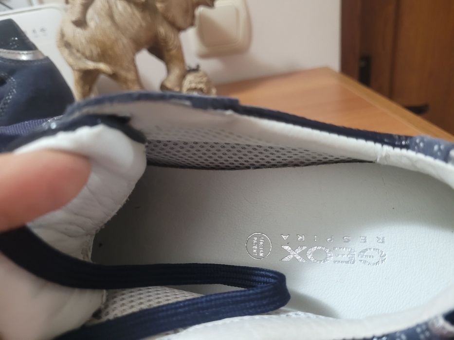 Голям номер дамски кецове