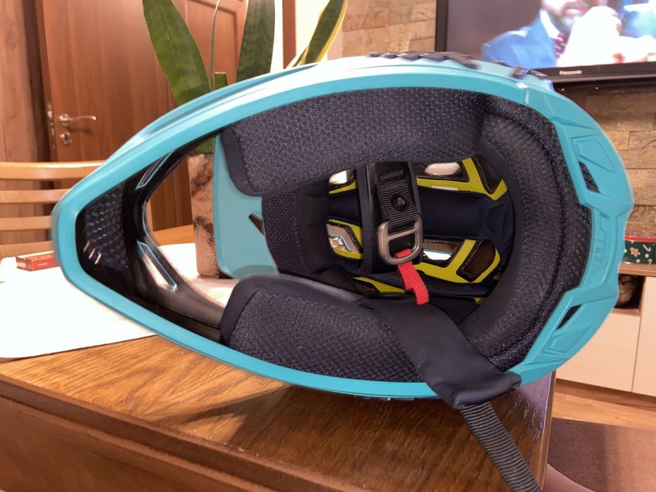 Детска вело каска FOX rampage + очила