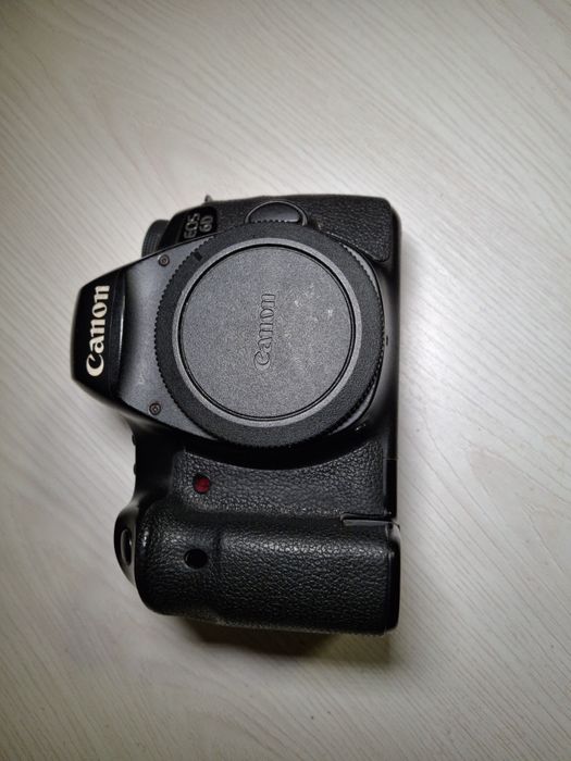 Canon 6 d sotiladi