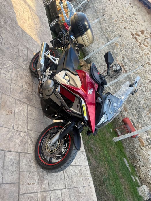 Honda vfr 800 crossrunner