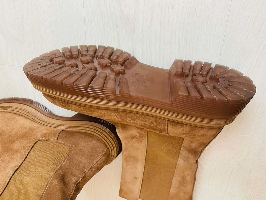 Боти от естествен велур