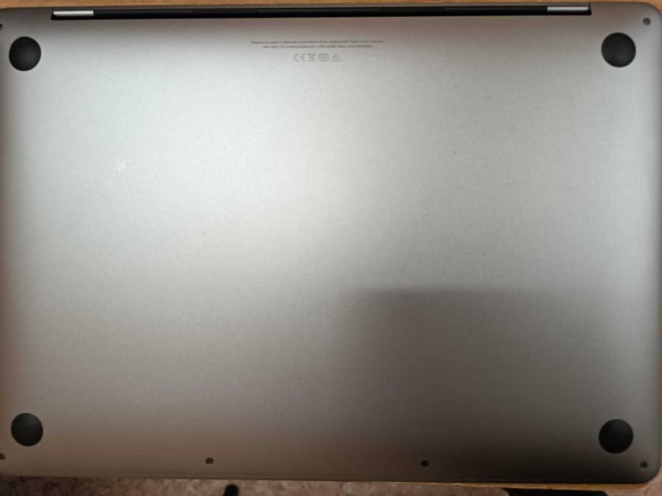 Продаю MacBook Pro 13  M1