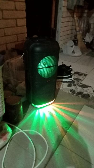 Продам музыкальную колонку