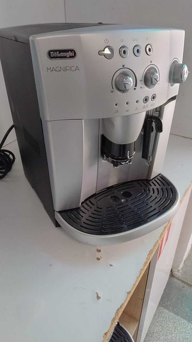 *ПРОМО* Иноксова Кафемашина-Кафе Автомат Delonghi 1450 W 15 бара Inox