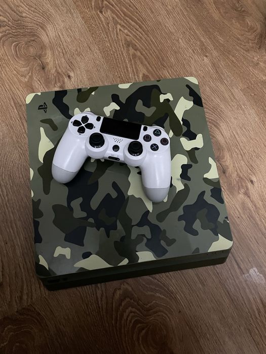 Playstation 4 slim