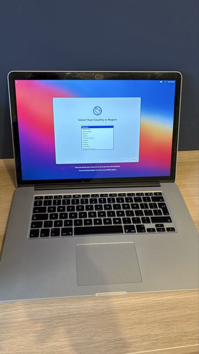 Apple MacBook Pro (Retina, 15-inch, Mid 2015)