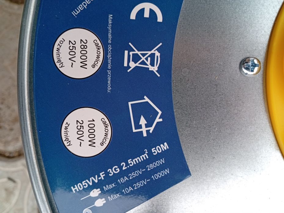 Vând prelungitor rolă metal cablu curent