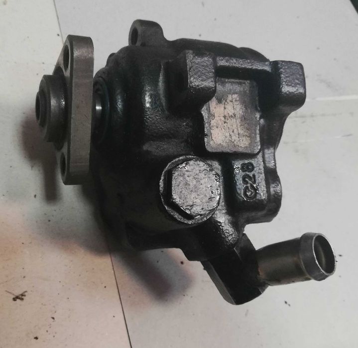 Хидравлична помпа за Форд Ескорт Ford Escort 1,6v 90 кс Zetec 95-98 г.