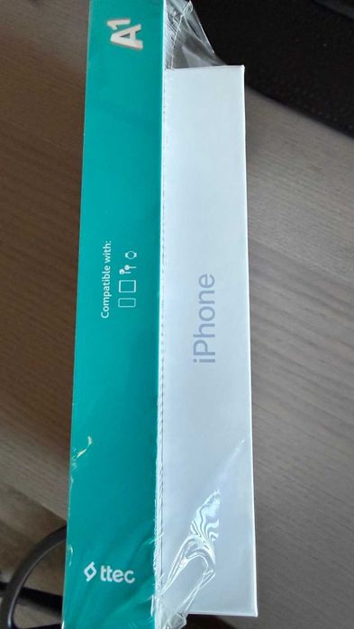 Продавам чисто нов, неразпечатан iPhone 18 Pro Max 512GB в цвят Glacier + подарък powerbank ttec
