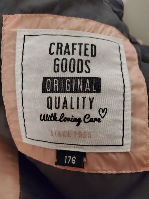 Geaca de toamnă-primăvară cu gluga