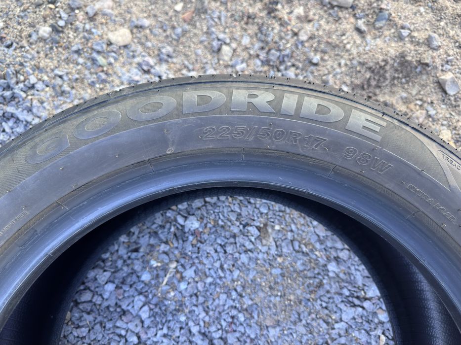 Продам летние шины 225/50 R17