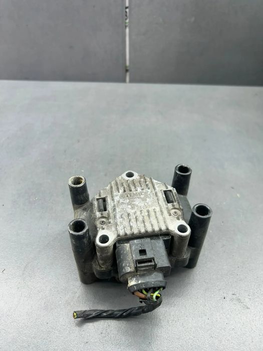 Bobina inductie 032905106B Volkswagen VW Golf 2001 1.6 MT (105 hp)