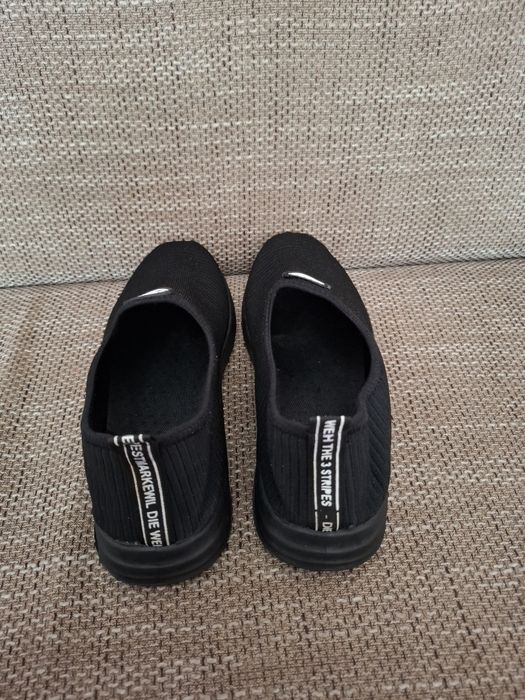 Teniși sport mărimea 45