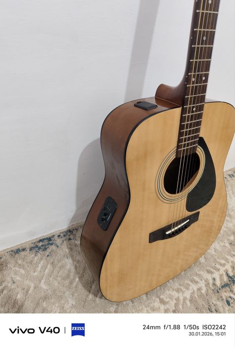 Гитара YAMHA(электрон) Срочна сотаман